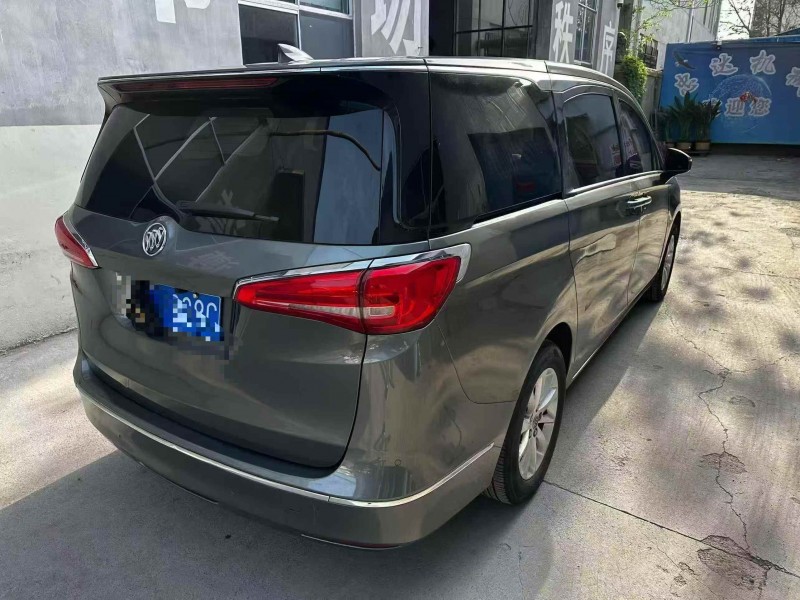 东营17年别克GL88