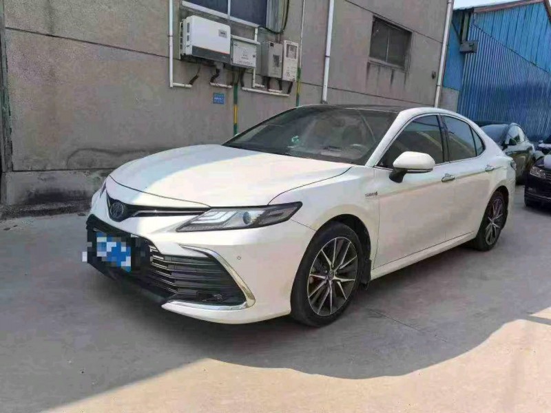 临沂21年丰田凯美瑞3