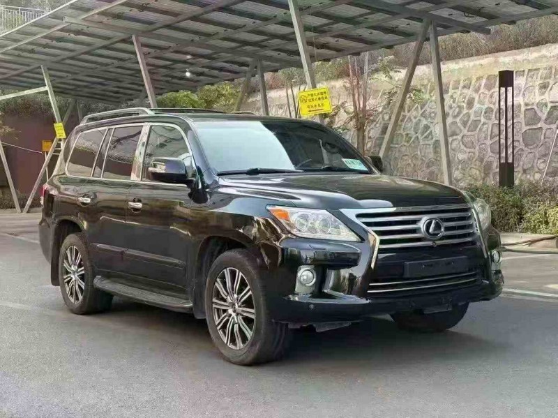 德阳13年雷克萨斯LX2