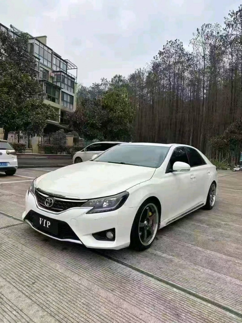 金华16年丰田锐志1