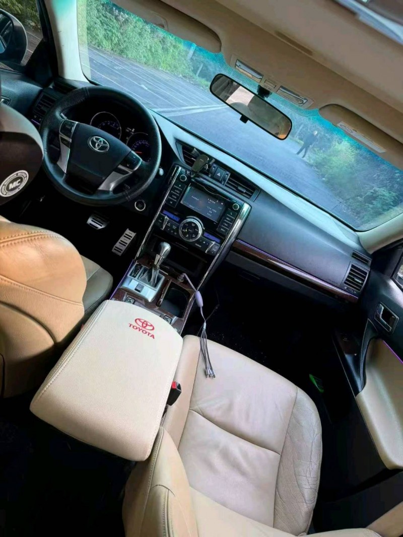 长沙15年丰田锐志7