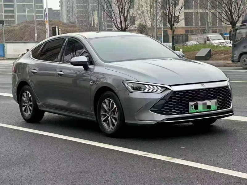 安阳25年比亚迪秦3