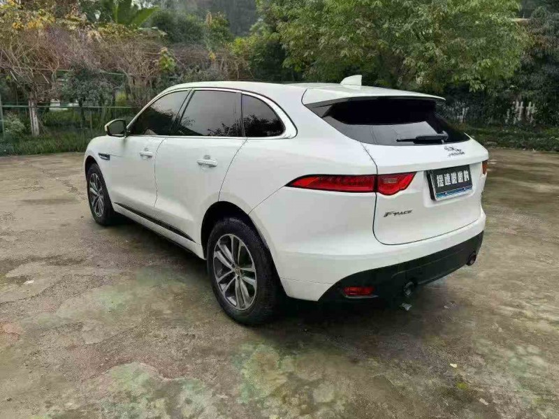 重庆17年捷豹F-PACE9