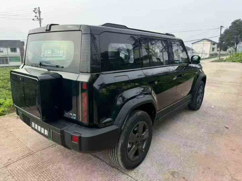 重庆25年奇瑞ICAR7