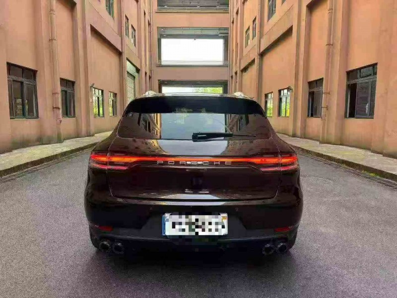 重庆16年保时捷Macan7