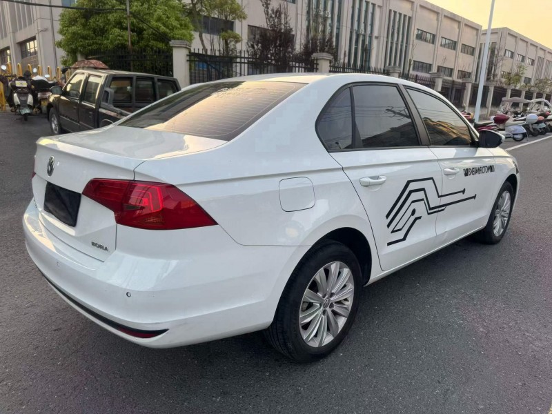 娄底22年大众宝来5