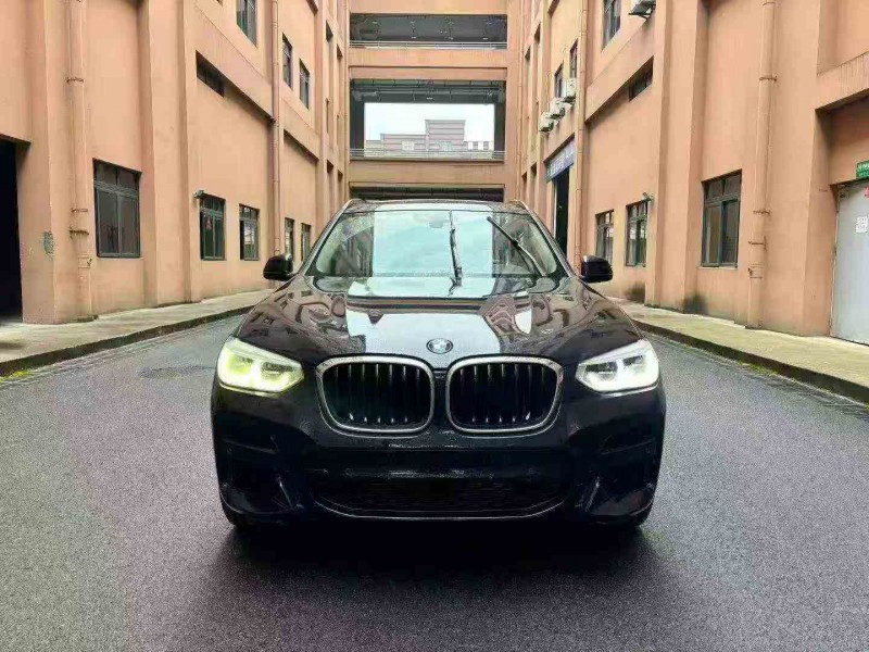 重庆20年宝马X31