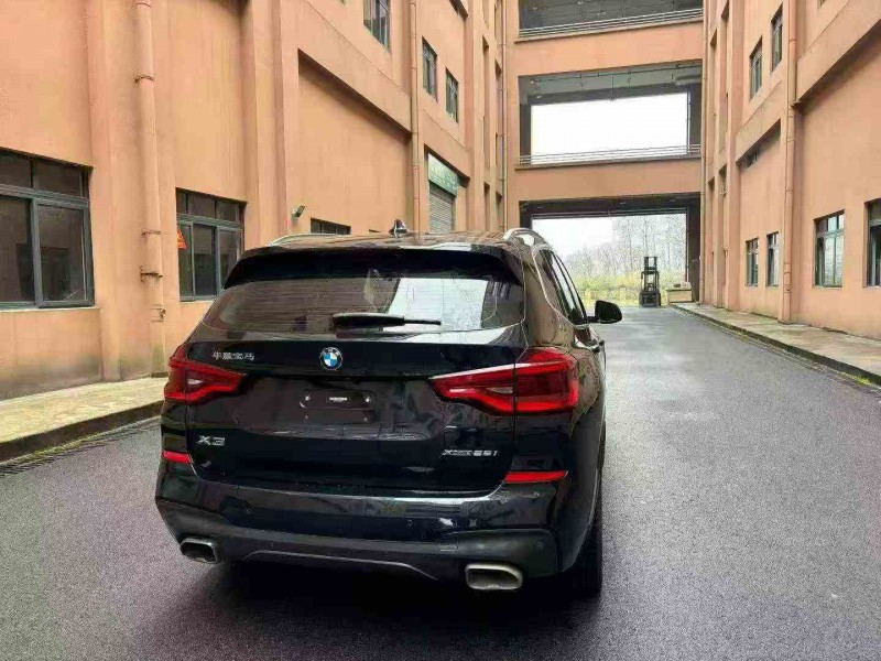 重庆20年宝马X38