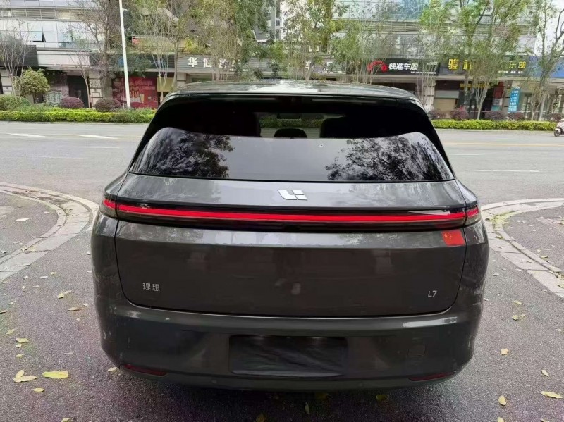 广州23年理想L79
