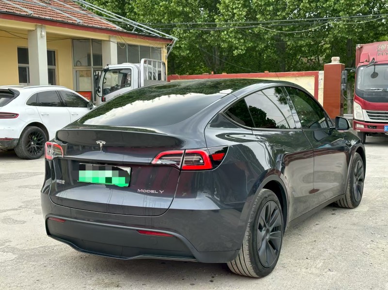 淄博24年特斯拉MODEL Y7