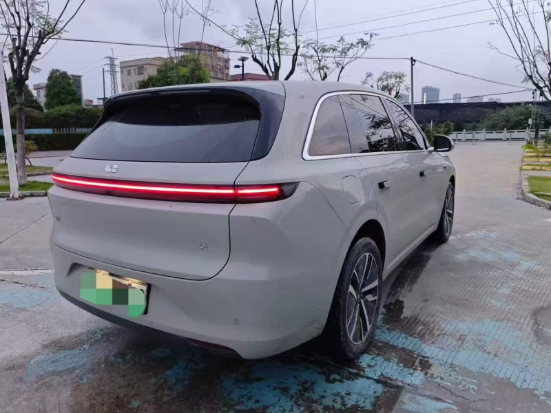 广州24年理想L68