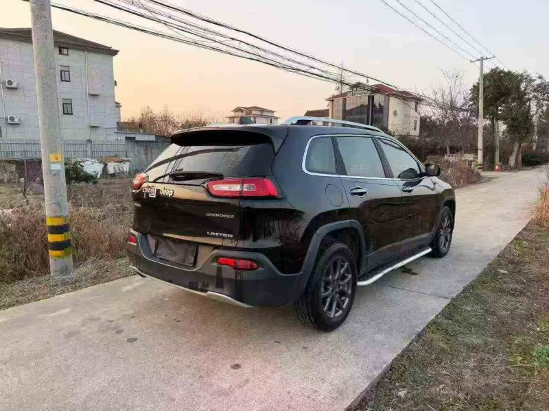 湖州20年Jeep自由光9