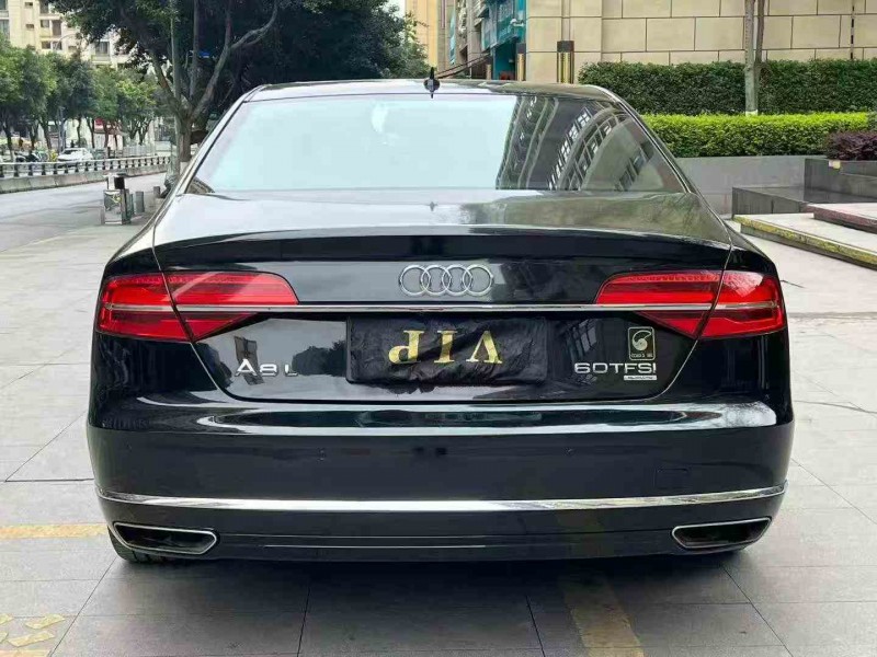 重庆17年奥迪A8L8