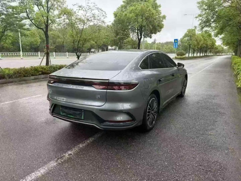 张家界24年比亚迪汉8