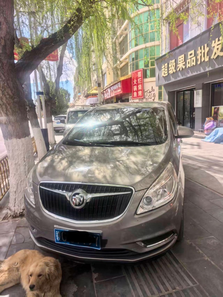 九江19年别克GL81