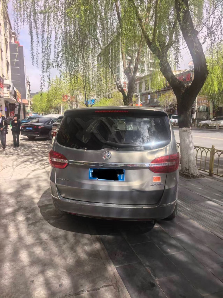 九江19年别克GL82