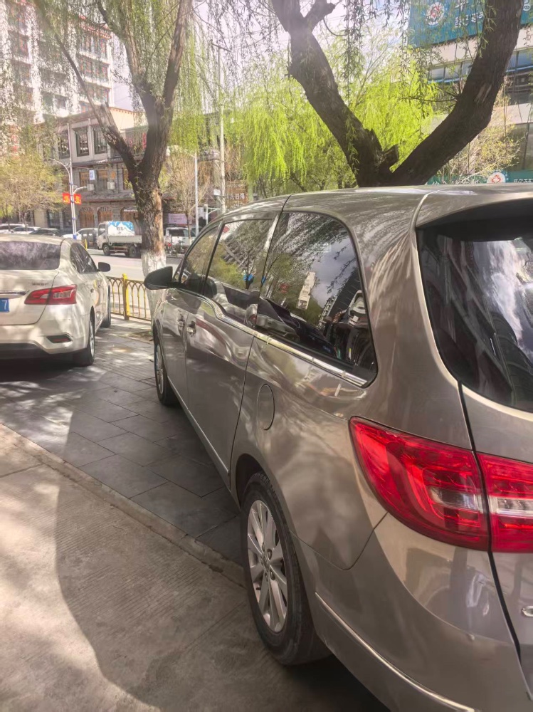 九江19年别克GL83