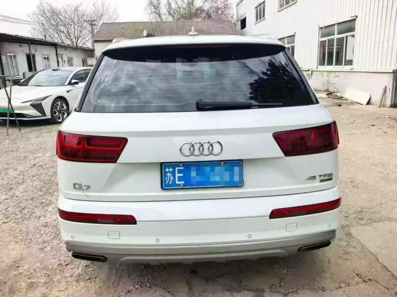 苏州17年奥迪Q77