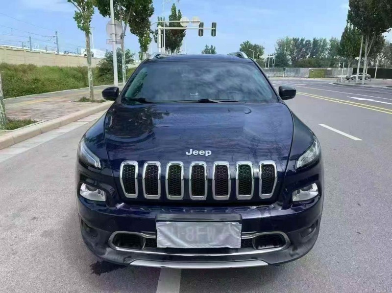 郑州16年Jeep自由光1