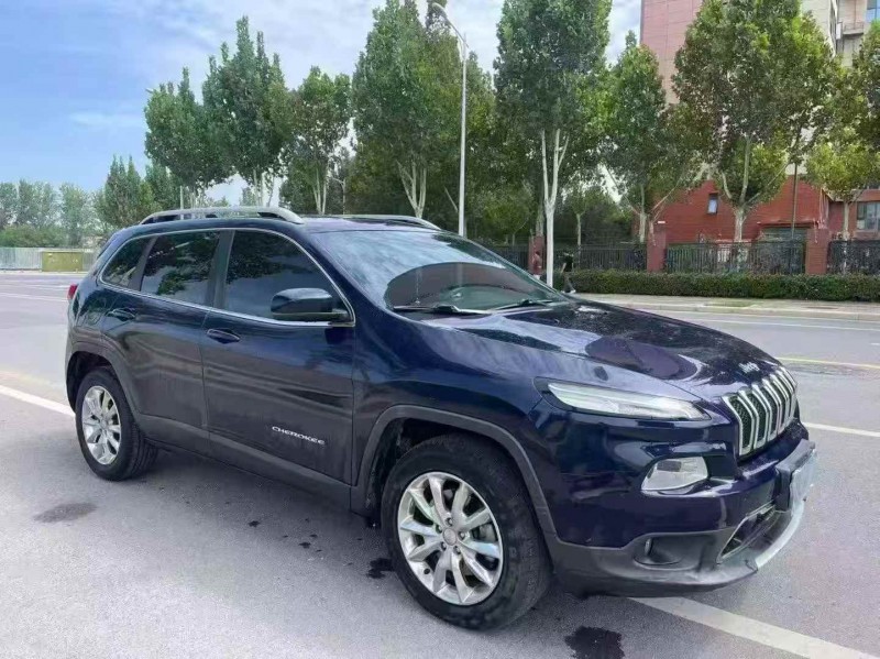 郑州16年Jeep自由光2