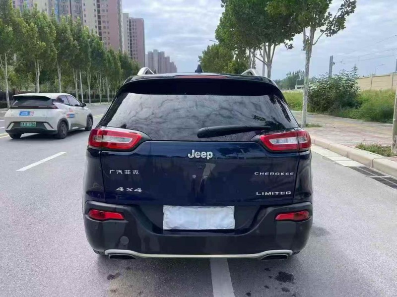郑州16年Jeep自由光5