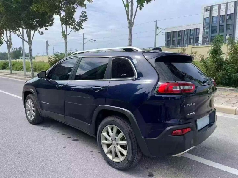 郑州16年Jeep自由光6