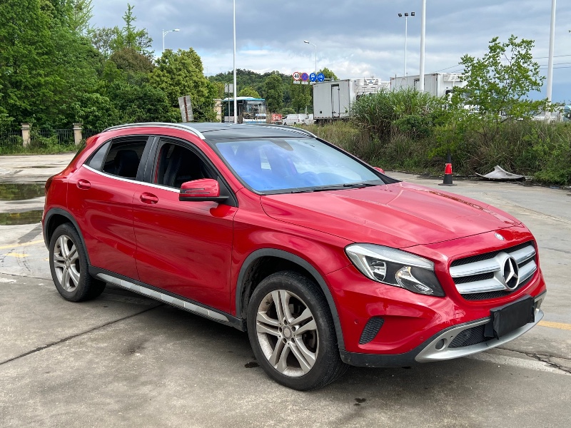 长沙16年奔驰GLA3