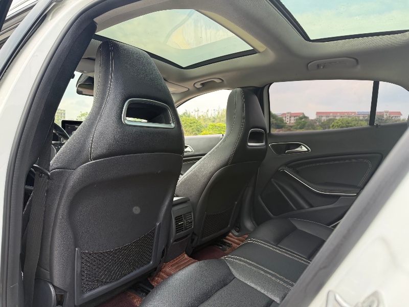 长沙16年奔驰GLA5