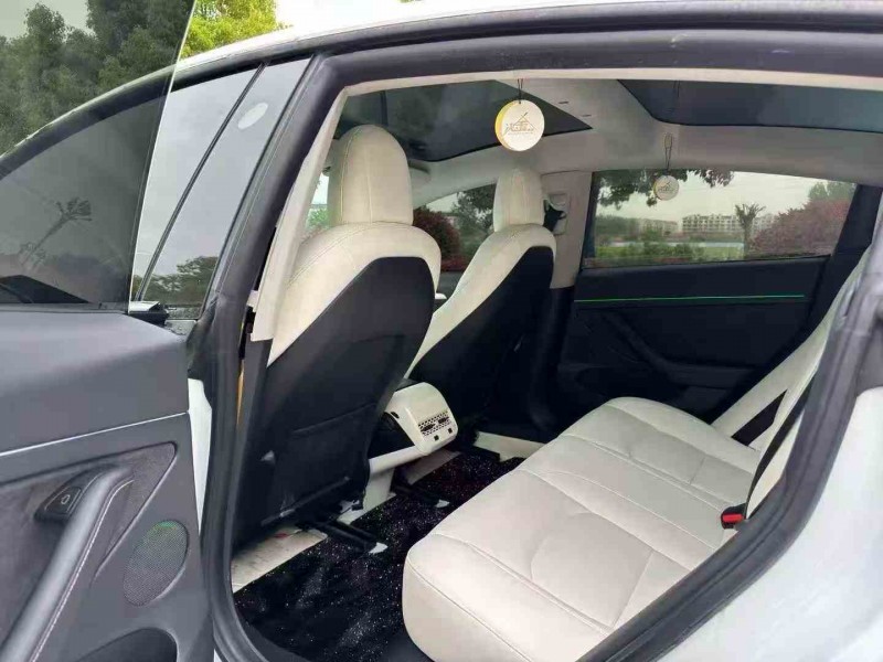淮安23年特斯拉MODEL 37