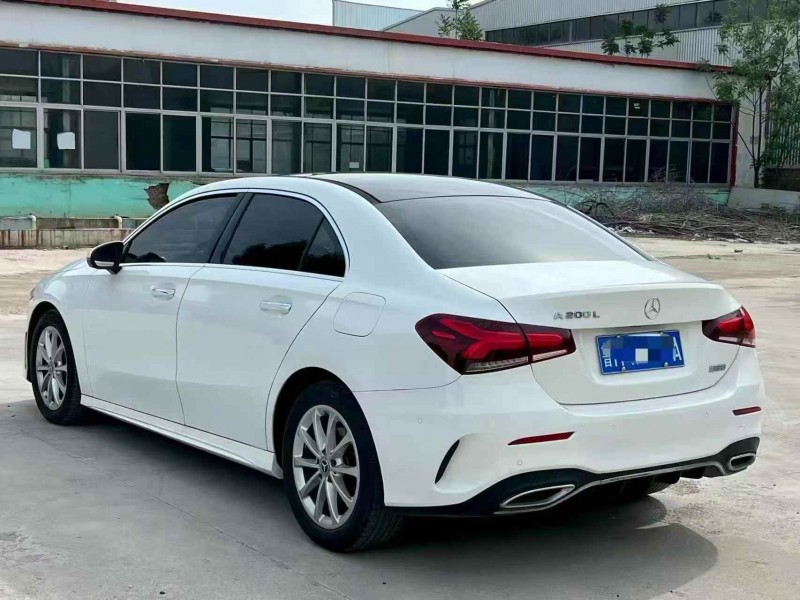 菏泽19年奔驰A8