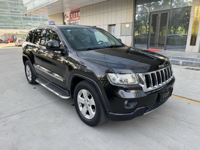济宁12年Jeep大切诺基2