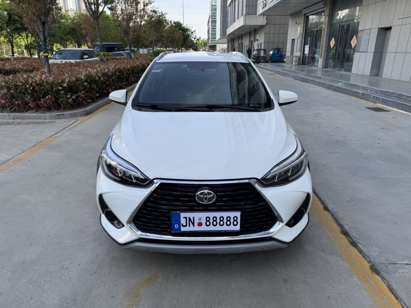 济宁20年丰田YARiS L 致炫1
