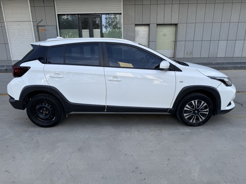 济宁20年丰田YARiS L 致炫4