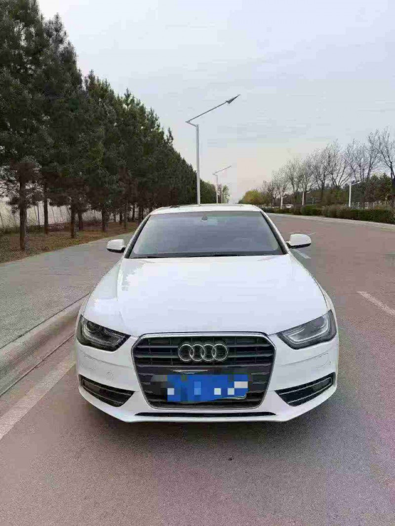 呼伦贝尔16年奥迪A4L1