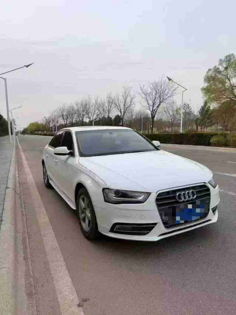呼伦贝尔16年奥迪A4L3