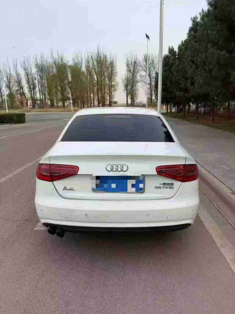 呼伦贝尔16年奥迪A4L8