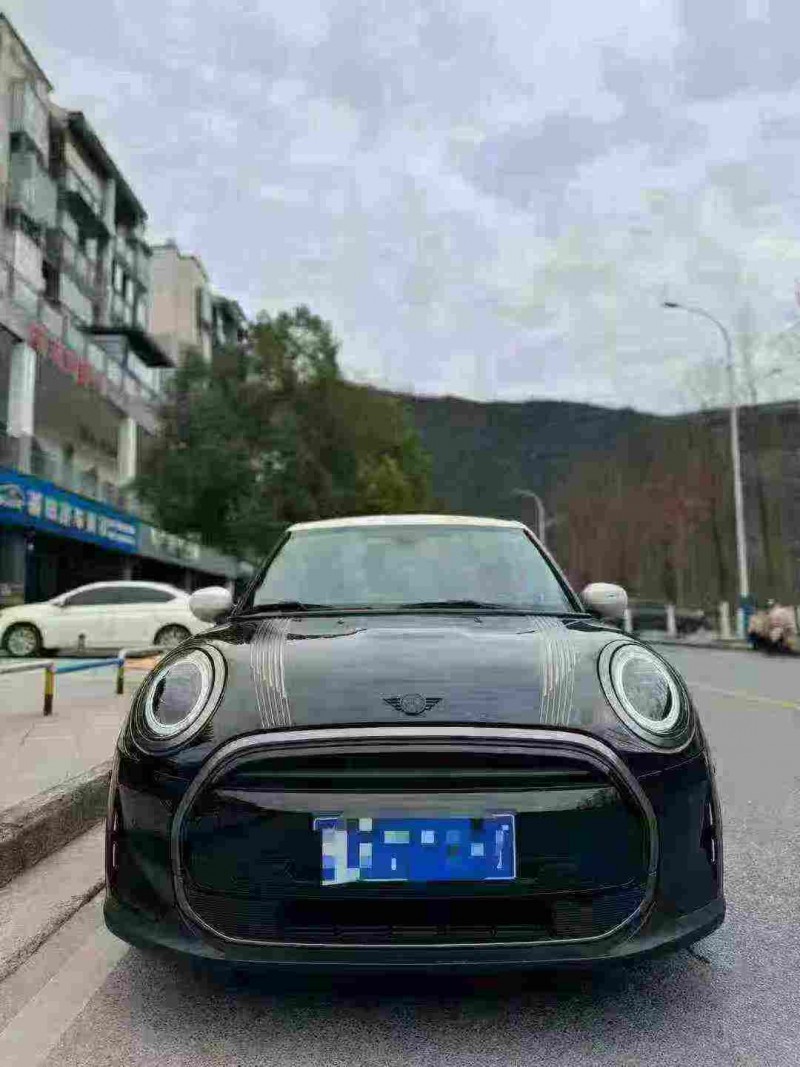 重庆22年宝马迷你1