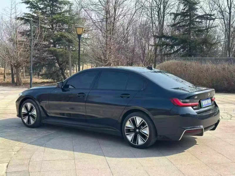 烟台25年宝马I38