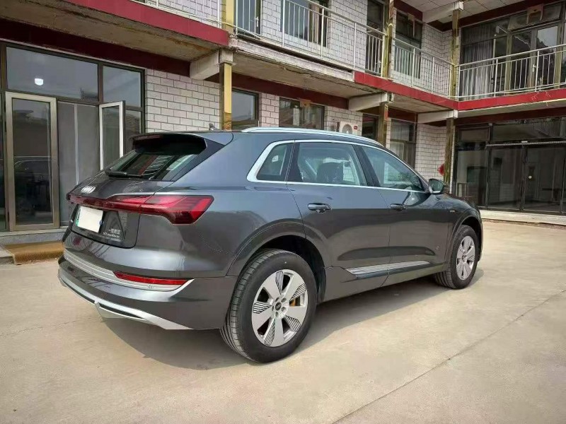 唐山25年奥迪Q57