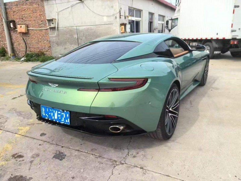天津25年阿斯顿·马丁DB127