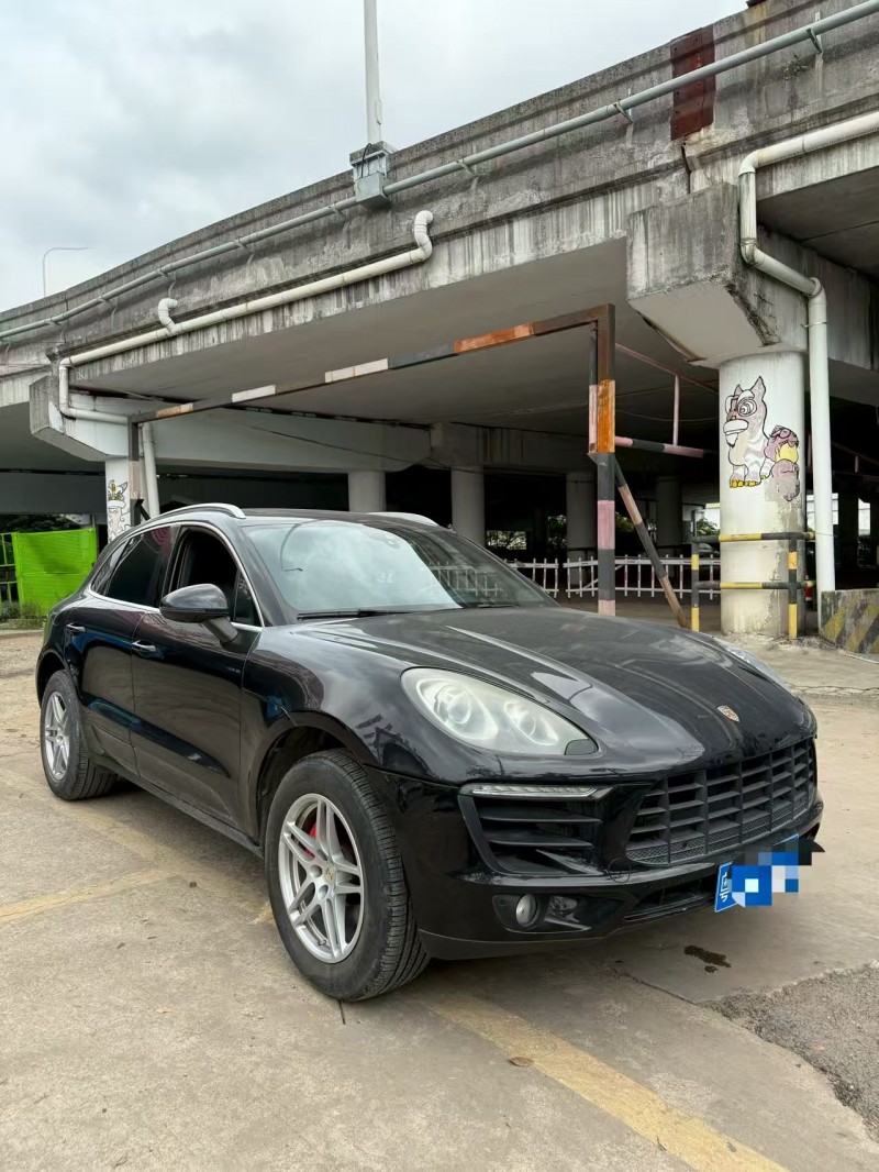 佛山17年保时捷Macan2