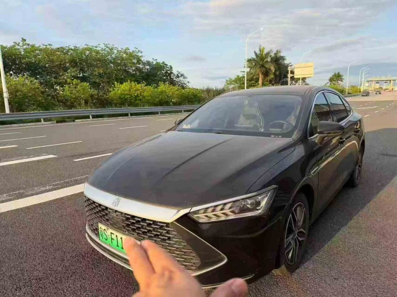 广州22年比亚迪秦1