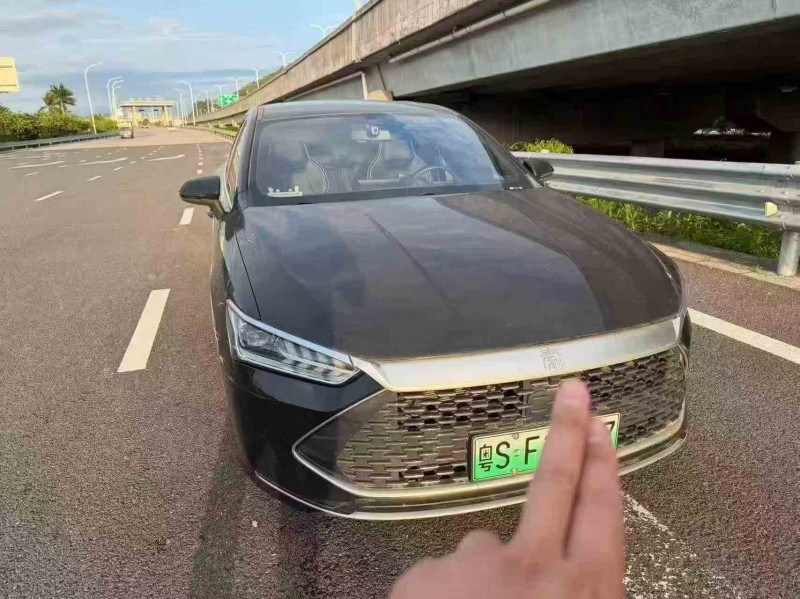 广州22年比亚迪秦2