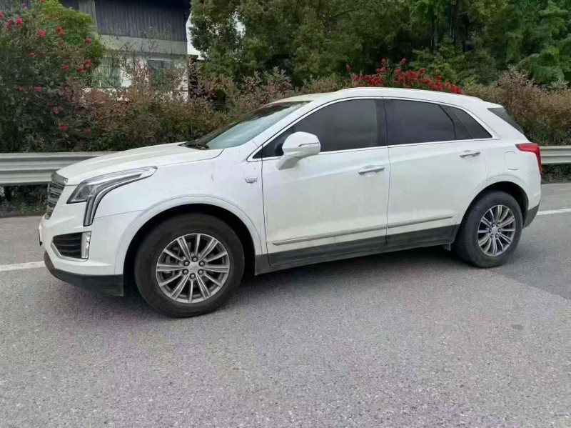 湘潭17年凯迪拉克XT53