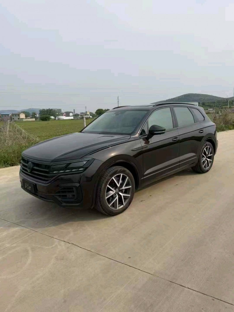 黄山21年大众途锐2