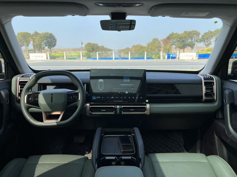 盐城25年奇瑞ICAR7