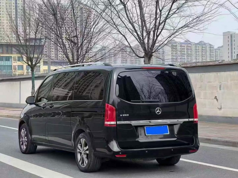 鹤壁18年奔驰V8