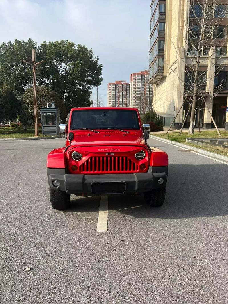 安阳13年Jeep牧马人1