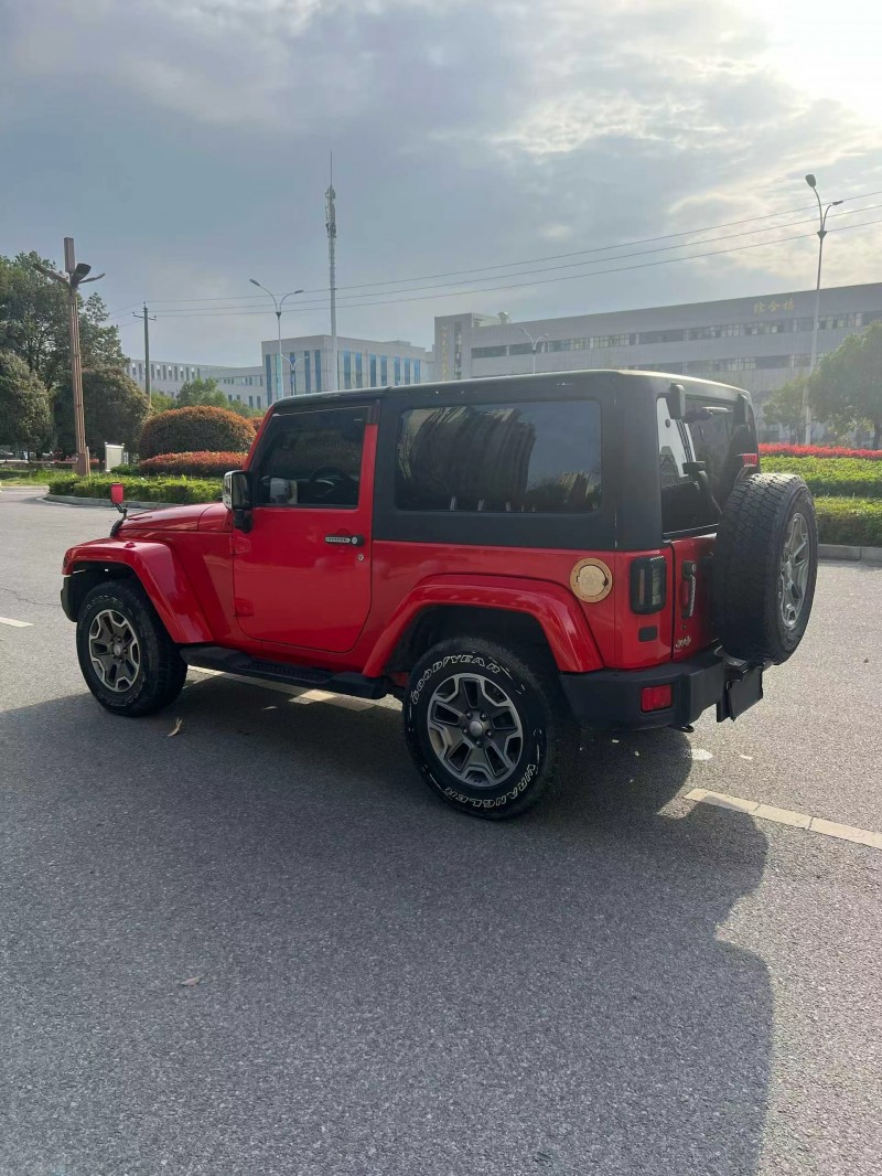 安阳13年Jeep牧马人8