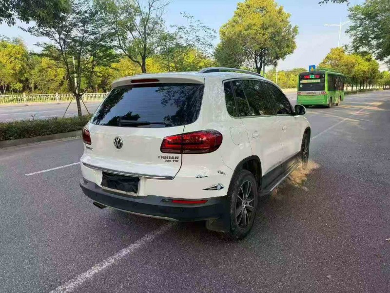 岳阳17年大众途观7